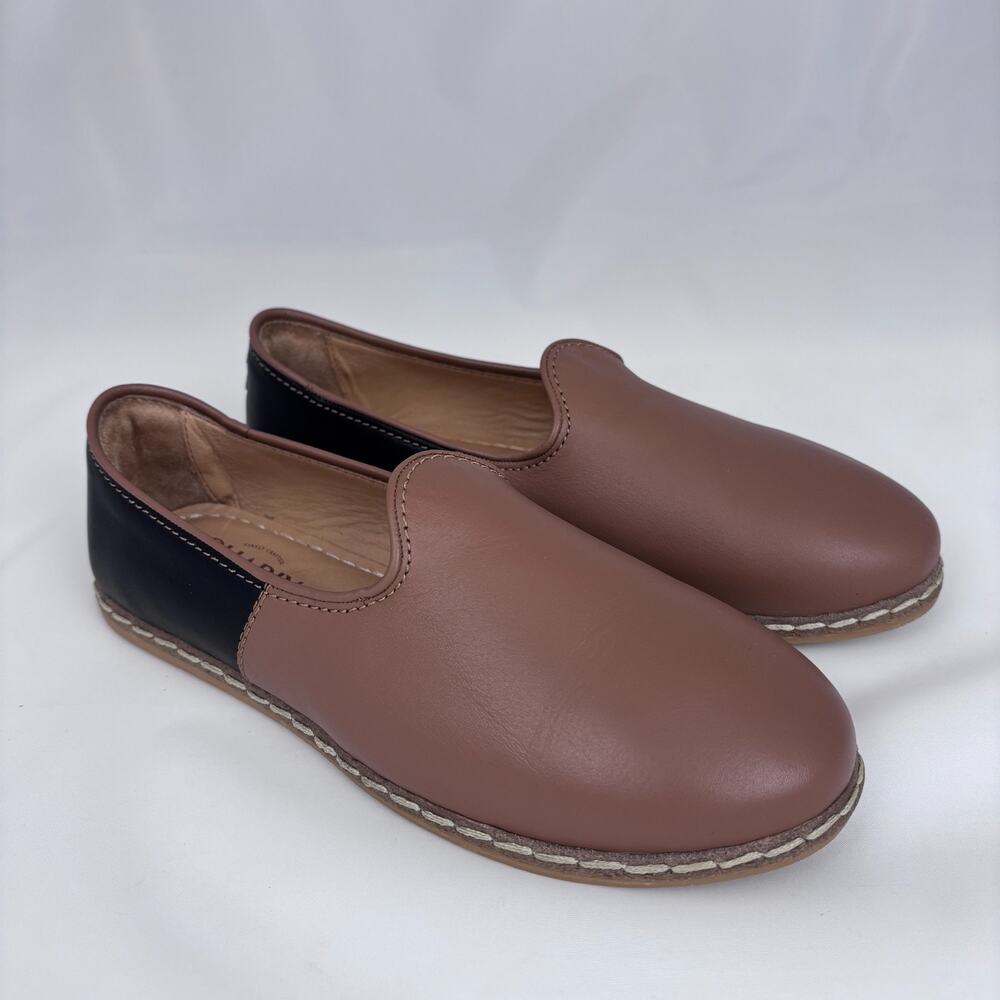 Charix Atelier Camel & Black Slip On Artisan Leather Flats shoes EU 38 US 8